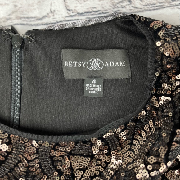 Stunning Betsy & Adam Sequin Dress 4 - Picture 16 of 16